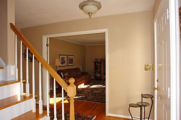 4648 Rte 1094 Roanoke, VA 24012 - Photo 2 of 40 Entry