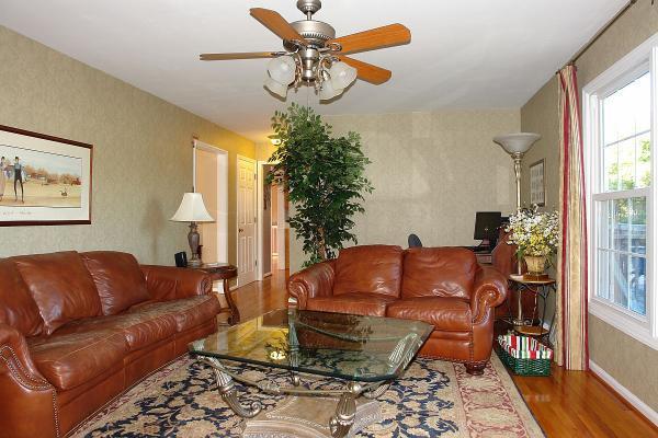 4648 Rte 1094 Roanoke, VA 24012 - Photo 5 of 40 den