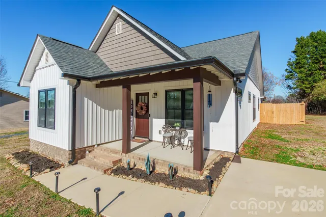 $295,000 | 1325 East Cannon Avenue, Albemarle, NC 28001