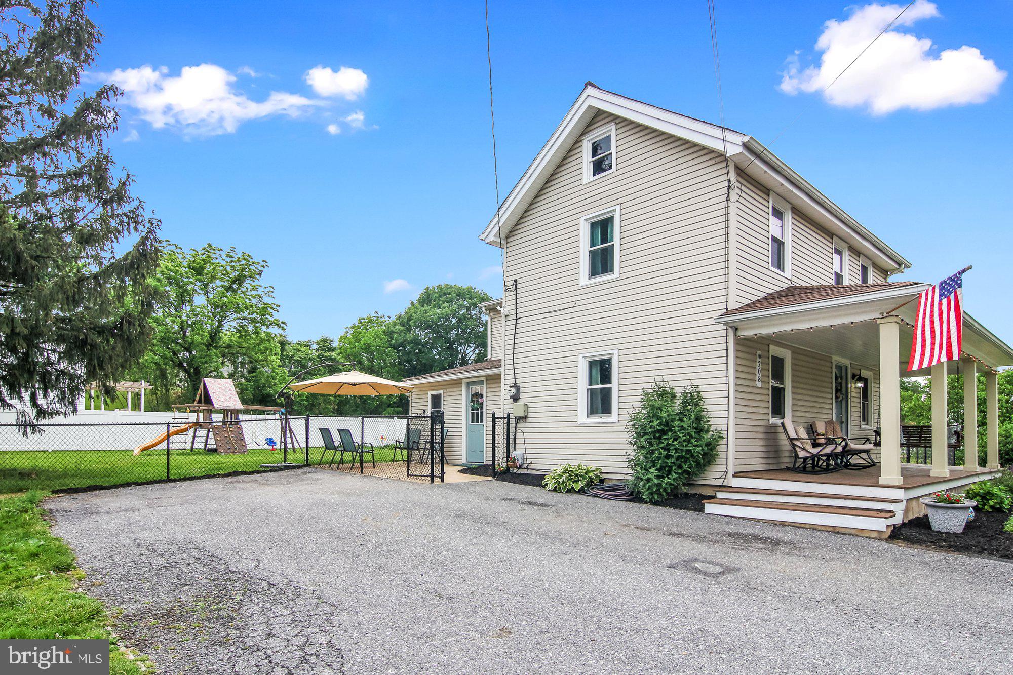 208 Pleasant View Road Hummelstown, PA 17036 - Photo 2 of 28 Gallery Image 2