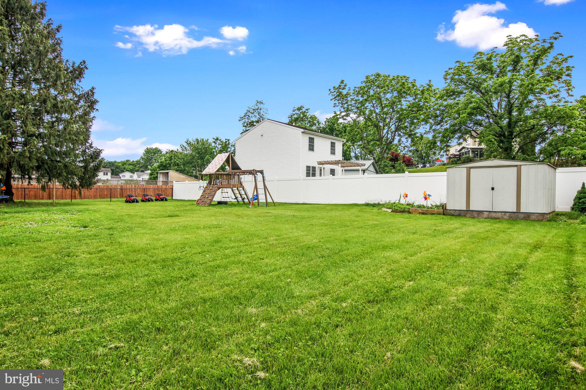 208 Pleasant View Road Hummelstown, PA 17036 - Photo 6 of 28 Gallery Image 6