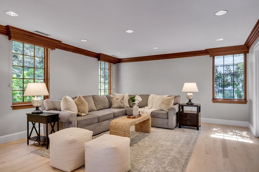 72 Beverly Road Brookline, MA 02467 - Photo 18 of 42 Gallery Image 18