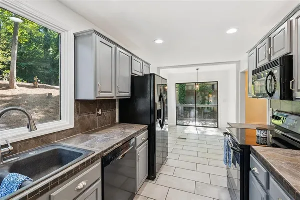 $425,000 | 5623 High Harbor Point, Gainesville, GA 30504