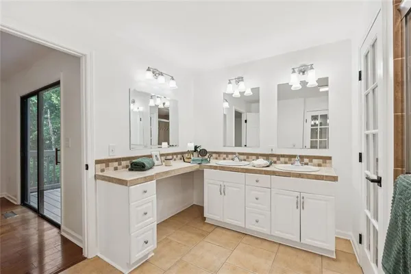 $425,000 | 5623 High Harbor Point, Gainesville, GA 30504