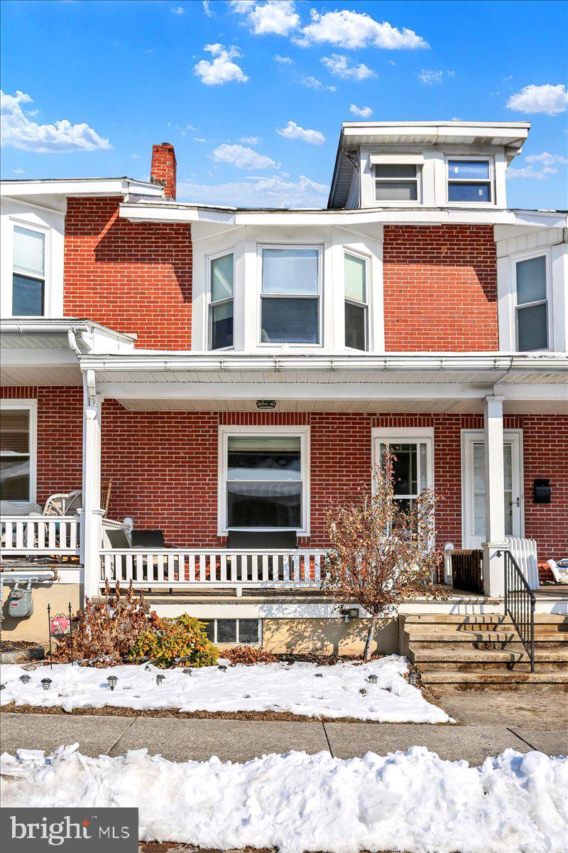 325 2nd Street Reading, PA 19607 - Photo 4 of 38 a front view of a house