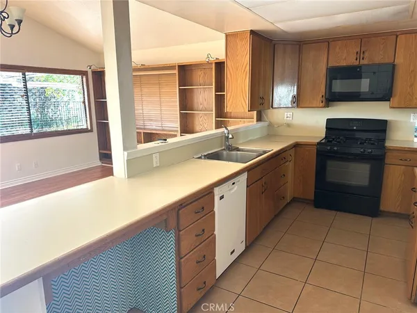 $5,000 | 3033 Amigos Drive, Burbank, CA 91504