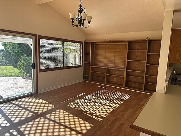 $5,000 | 3033 Amigos Drive, Burbank, CA 91504