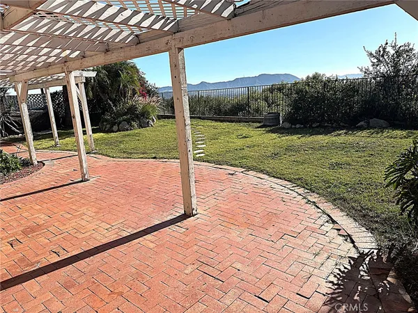 $5,000 | 3033 Amigos Drive, Burbank, CA 91504