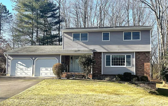 $799,900 | 17 Brookside Court, East Brunswick, NJ 08816