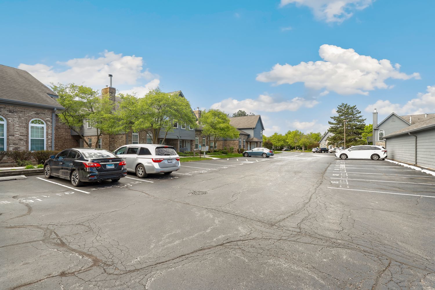 11 Foxcroft Road, Unit 11131 Naperville, IL 60565 - Photo 17 of 19