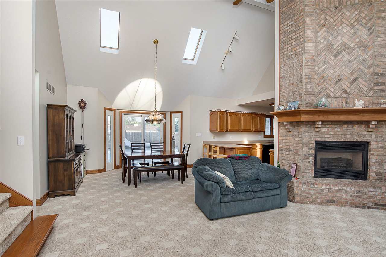 1798 Raccoon Way Pendleton, IN 46064 - Photo 7 of 31