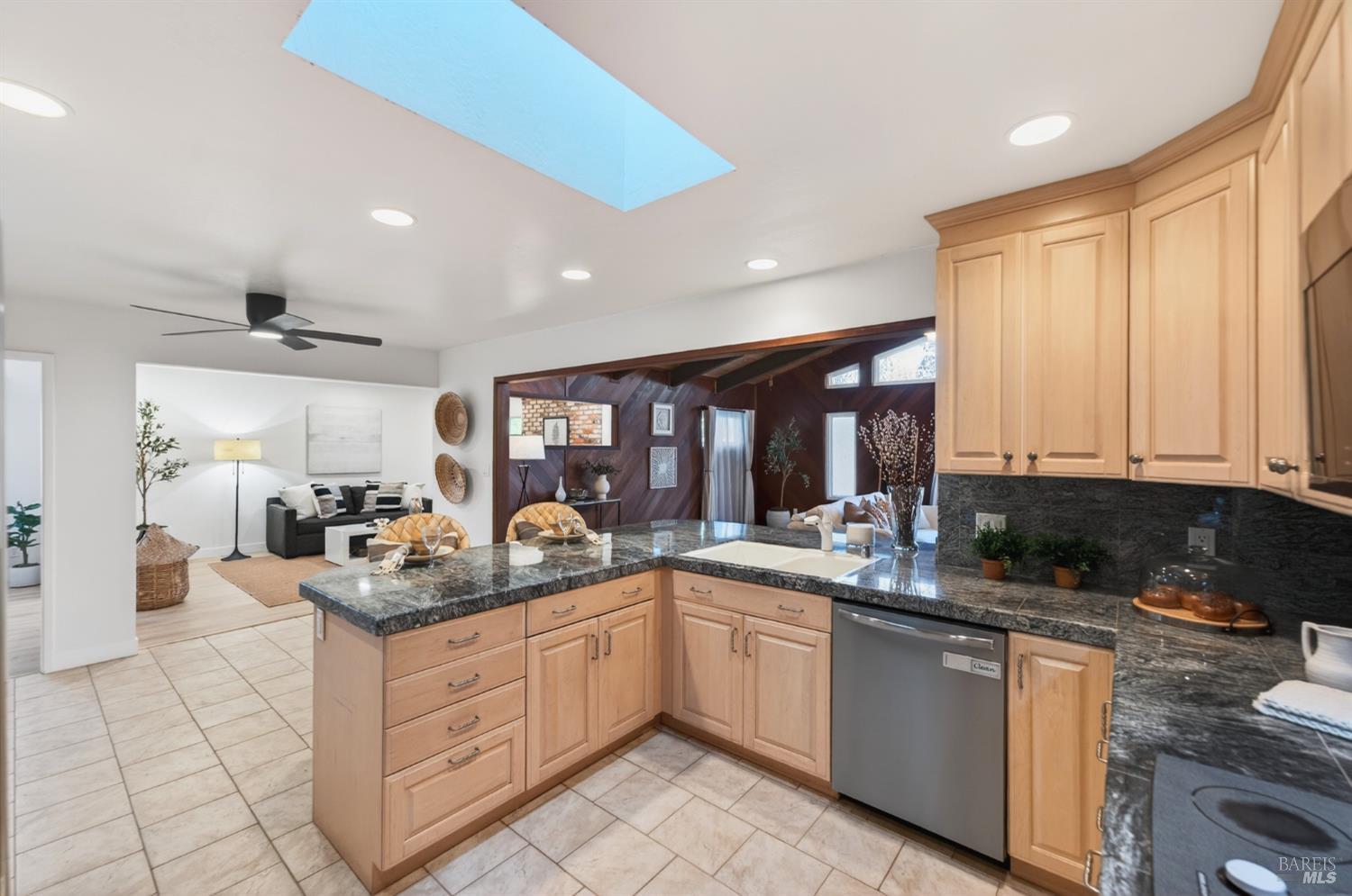 2447 Rigdon Street Napa, CA 94558 - Photo 6 of 79