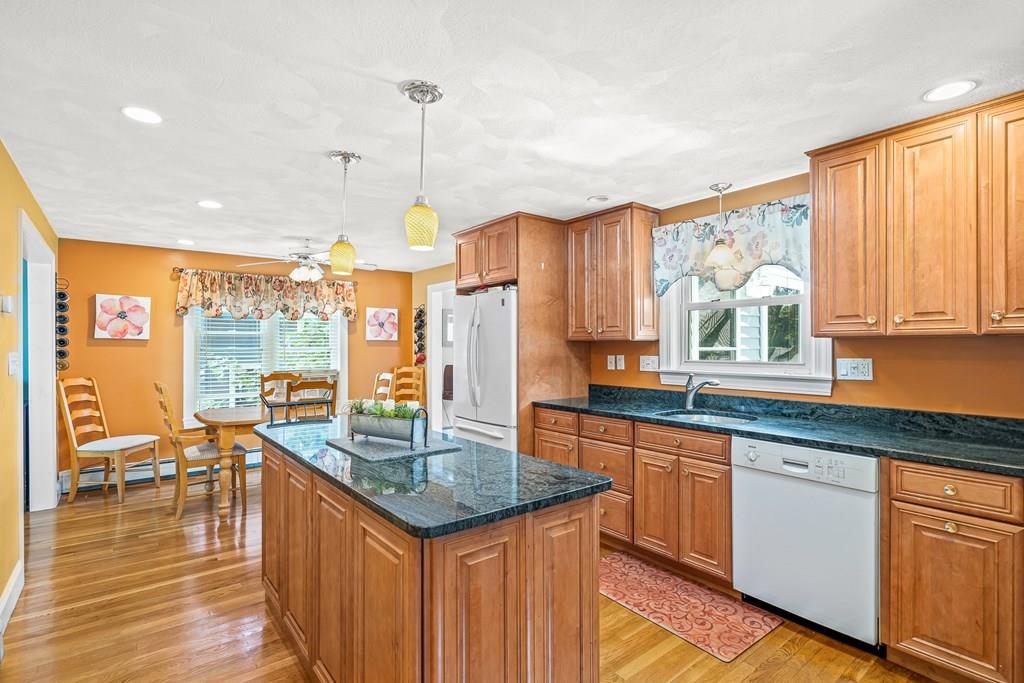 20 Parkview Road Reading, MA 01867 - Photo 12 of 41 Gallery Image 12