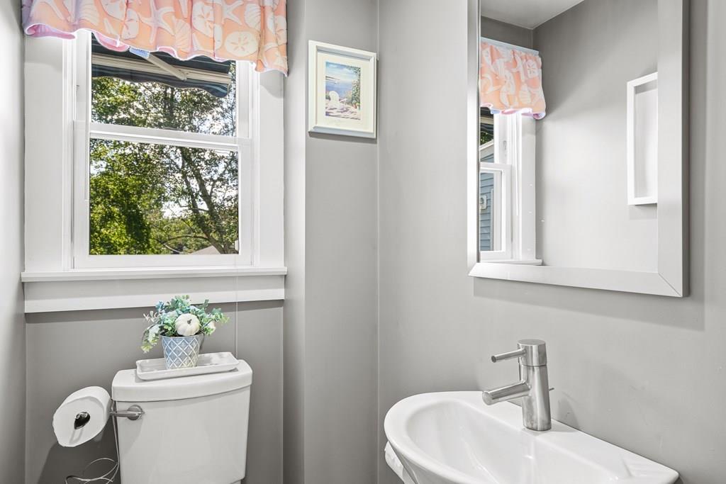 20 Parkview Road Reading, MA 01867 - Photo 21 of 41 Gallery Image 21