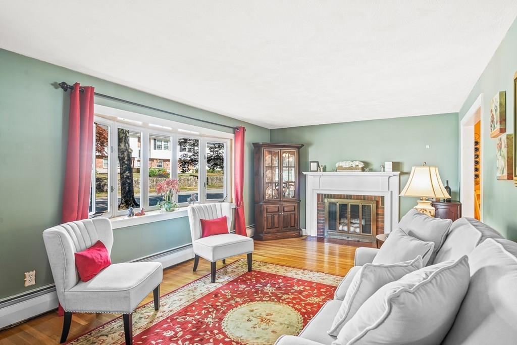 20 Parkview Road Reading, MA 01867 - Photo 5 of 41 Gallery Image 5
