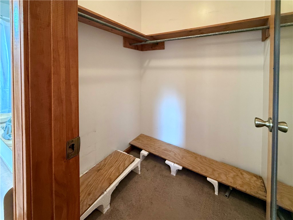 621 Dallas Circle Folkston, GA 31537 - Photo 11 of 21 Main Bedroom Closet