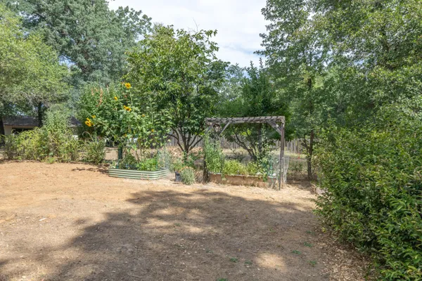 $549,000 | 10587 Quail Hollow Lane, Redding, CA 96003