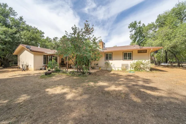 $549,000 | 10587 Quail Hollow Lane, Redding, CA 96003