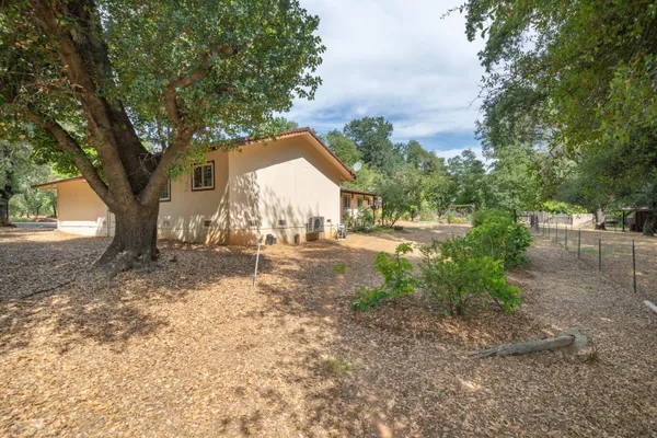 $549,000 | 10587 Quail Hollow Lane, Redding, CA 96003