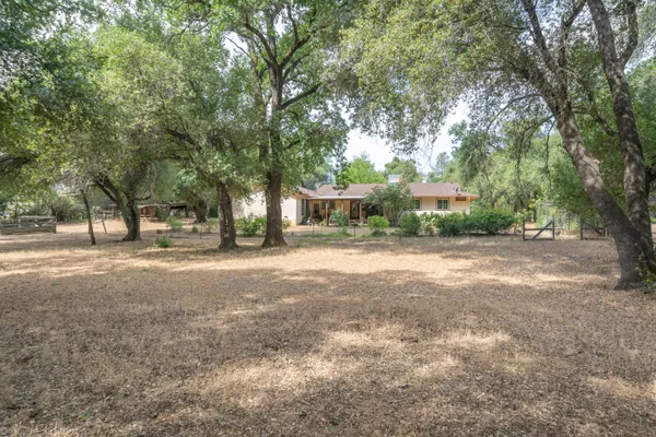 $549,000 | 10587 Quail Hollow Lane, Redding, CA 96003
