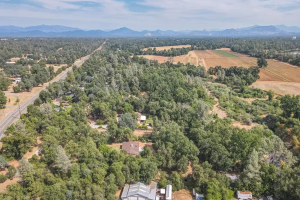 $549,000 | 10587 Quail Hollow Lane, Redding, CA 96003