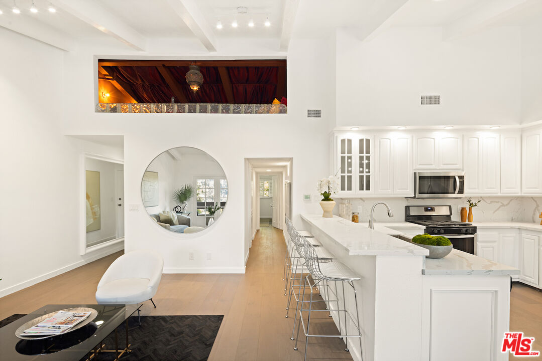 2700 Cahuenga Boulevard, Unit 2310 Los Angeles, CA 90068 - Photo 17 of 32