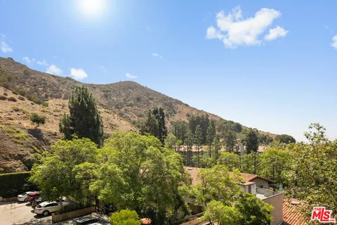 $750,000 | 2700 Cahuenga Boulevard, Unit 2310, Los Angeles, CA 90068