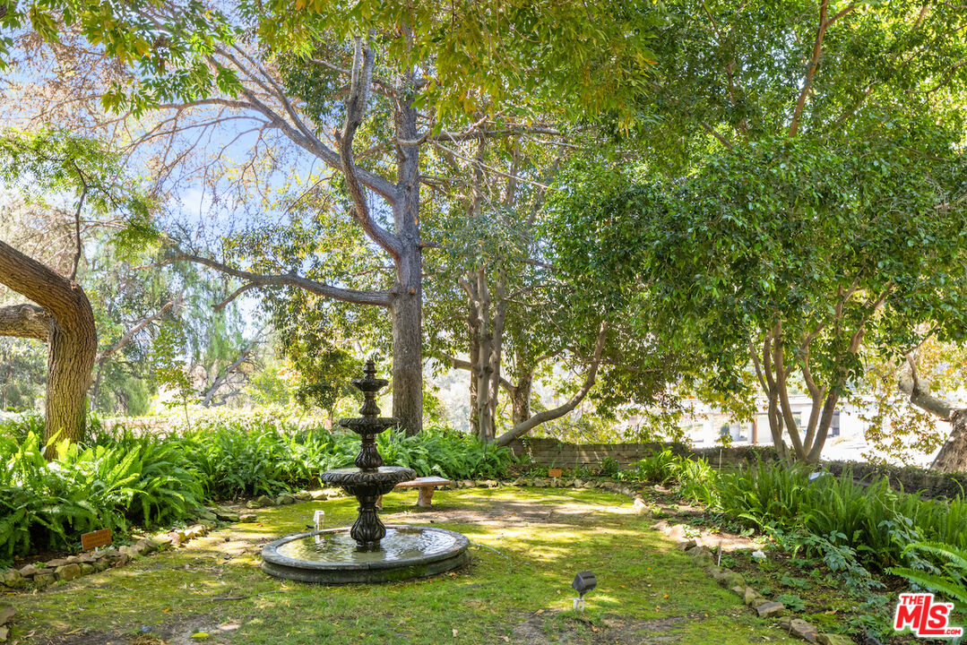 2700 Cahuenga Boulevard, Unit 2310 Los Angeles, CA 90068 - Photo 30 of 32