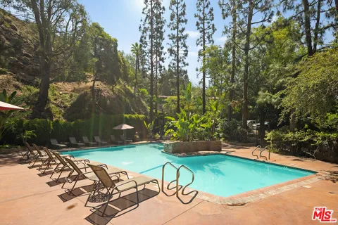 $750,000 | 2700 Cahuenga Boulevard, Unit 2310, Los Angeles, CA 90068