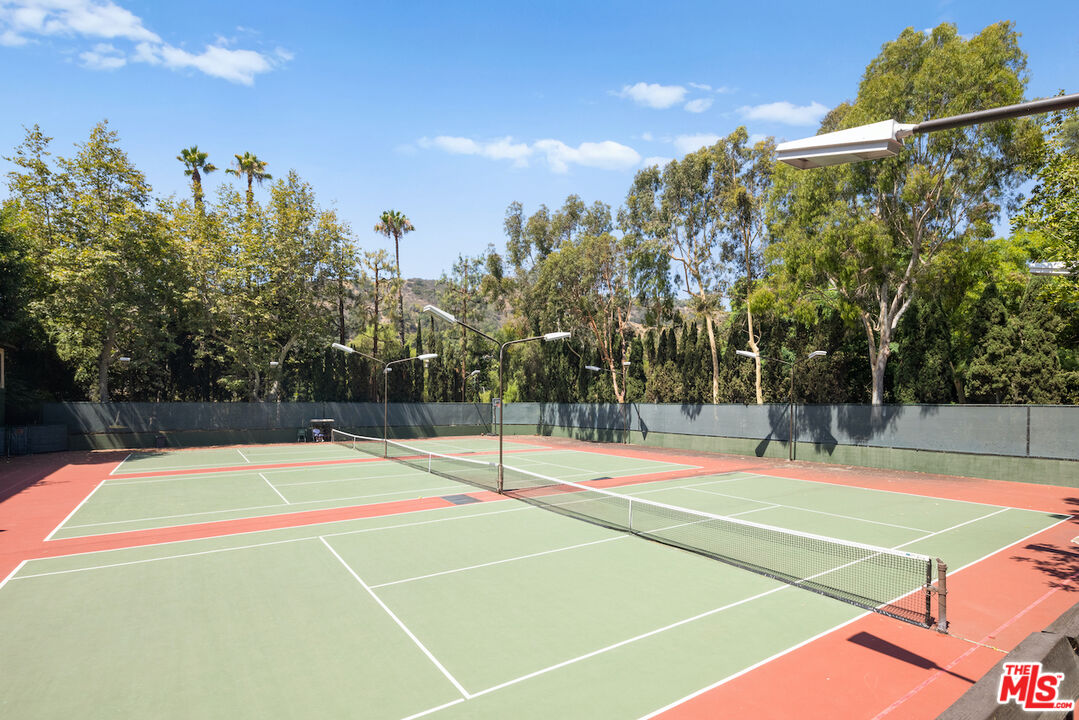 2700 Cahuenga Boulevard, Unit 2310 Los Angeles, CA 90068 - Photo 32 of 32