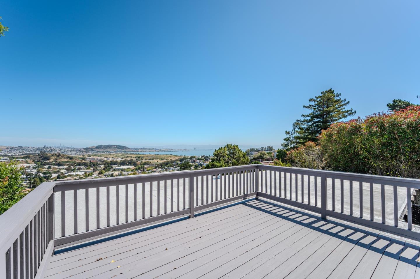 339 Kings Road Brisbane, CA 94005 - Photo 1 of 37