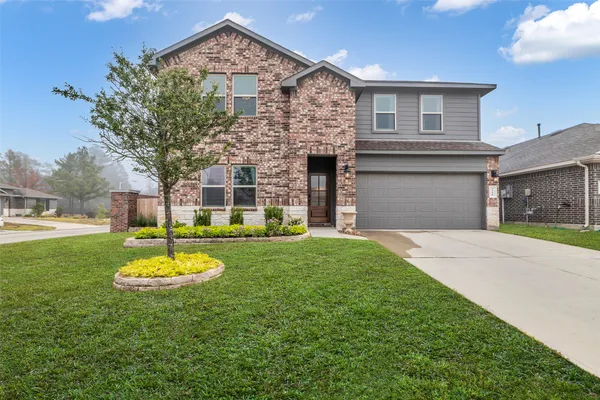 $349,900 | 3318 Iron Pine Lane, Conroe, TX 77301
