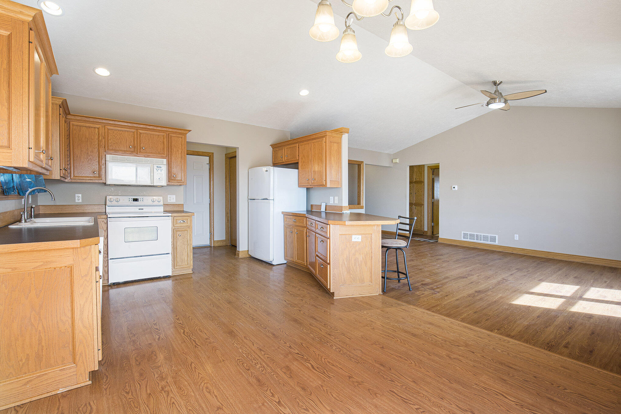 2840 Riley Ridge Road Holland, MI 49424 - Photo 8 of 33 008_riley_ridge_6_876