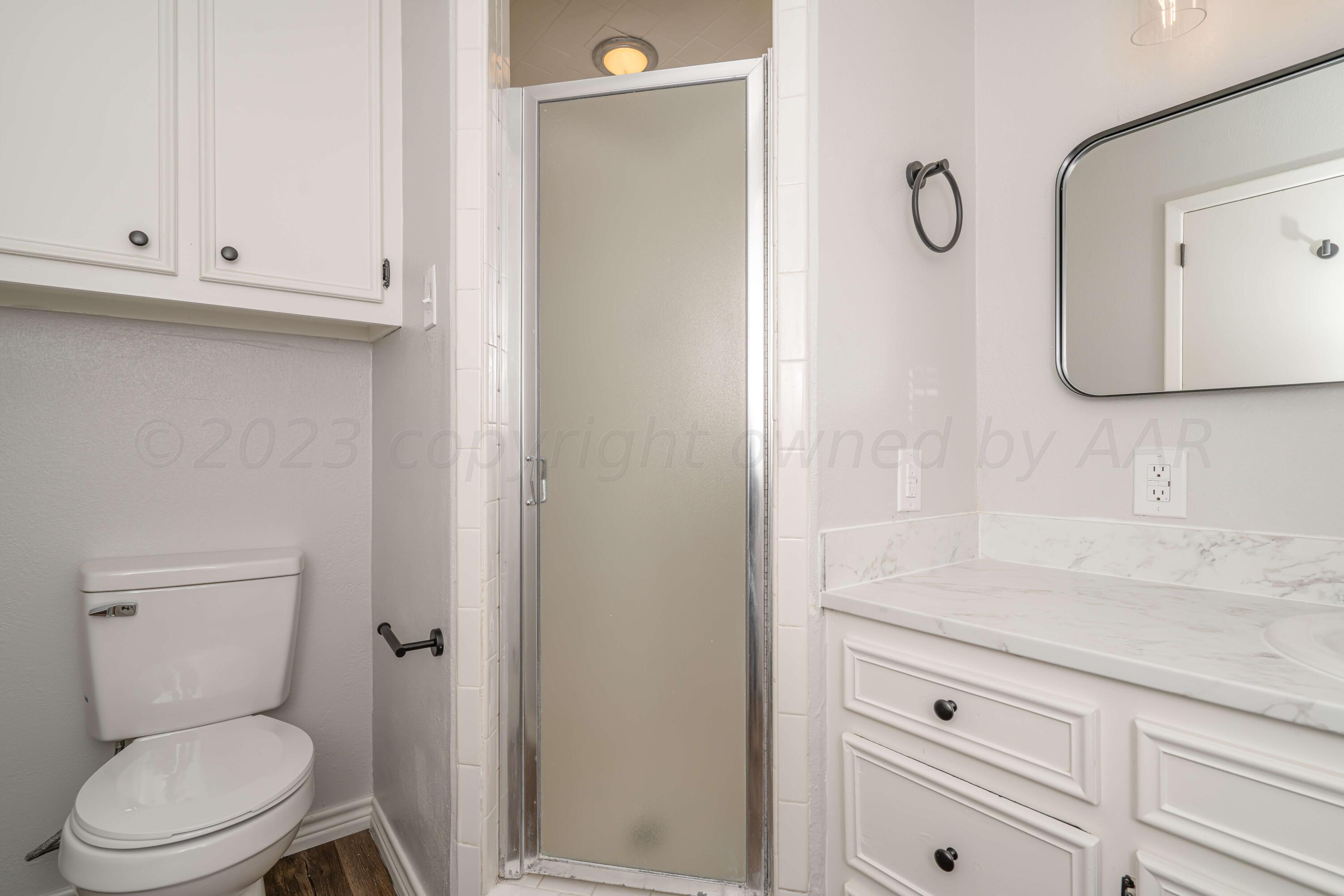 4115 South Lipscomb Street Amarillo, TX 79110 - Photo 18 of 30 Primary Bathroom