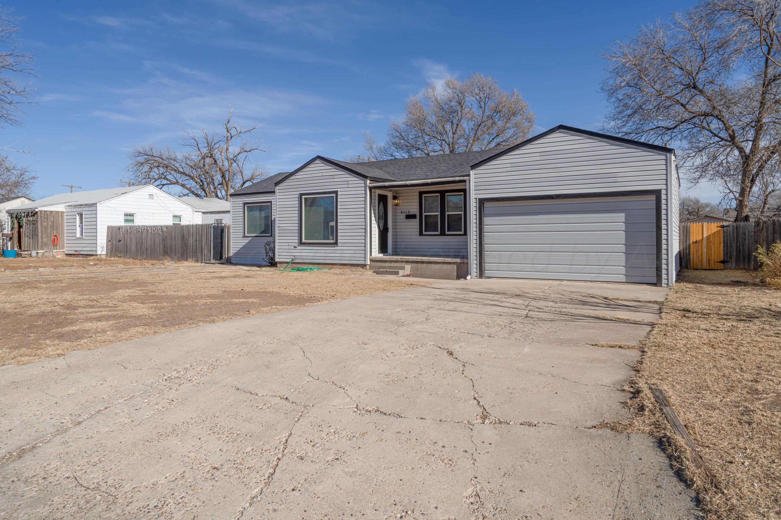 4115 South Lipscomb Street Amarillo, TX 79110 - Photo 3 of 30 Front Driveway