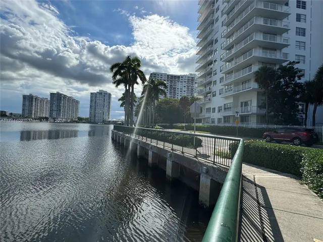 $275,000 | 2851 Northeast 183rd Street, Unit 303E, Aventura, FL 33160