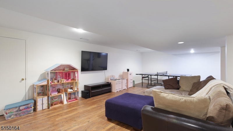 24 William Penn Road Warren, NJ 07059 - Photo 30 of 37