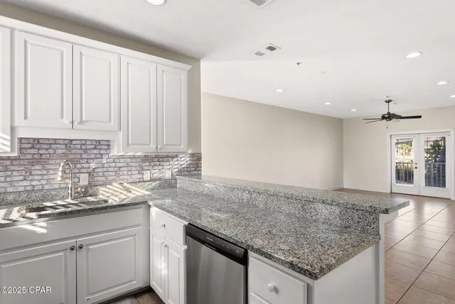 $1,400 | 212 Bonita Circle, Unit A, Panama City Beach, FL 32408