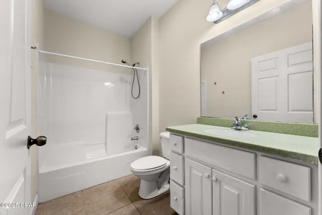 $1,400 | 212 Bonita Circle, Unit A, Panama City Beach, FL 32408