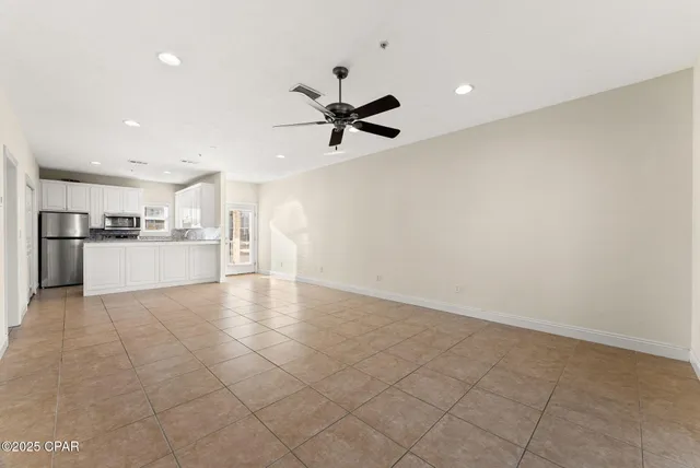 $1,400 | 212 Bonita Circle, Unit A, Panama City Beach, FL 32408