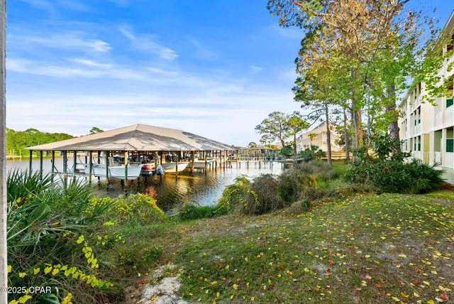 $1,400 | 212 Bonita Circle, Unit A, Panama City Beach, FL 32408