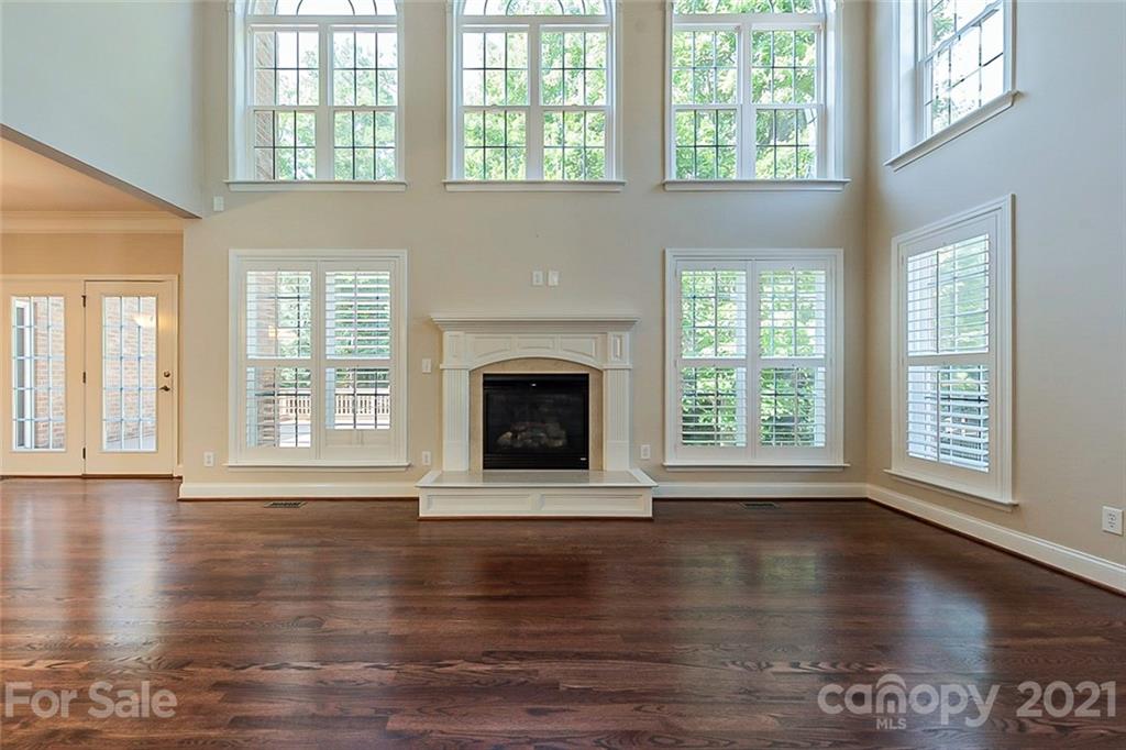 17013 Turtle Point Road Charlotte, NC 28278 - Photo 5 of 23 Gallery Image 5