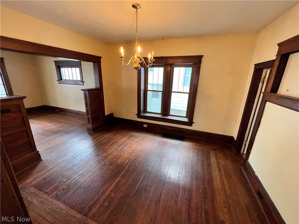 812 Chalker Street Akron, OH 44310 - Photo 10 of 19