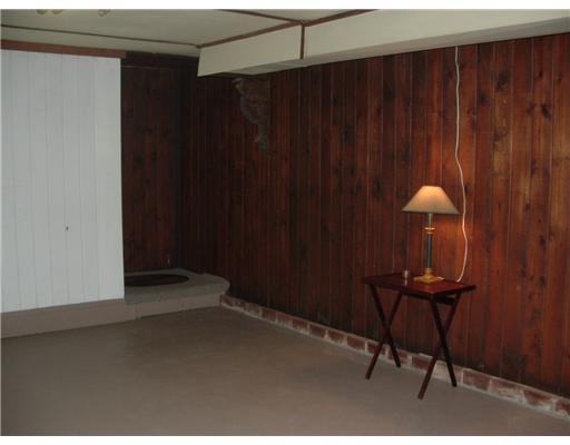 8509 Noblestown Road McDonald, PA 15057 - Photo 11 of 16 Den/Family/Great Room.