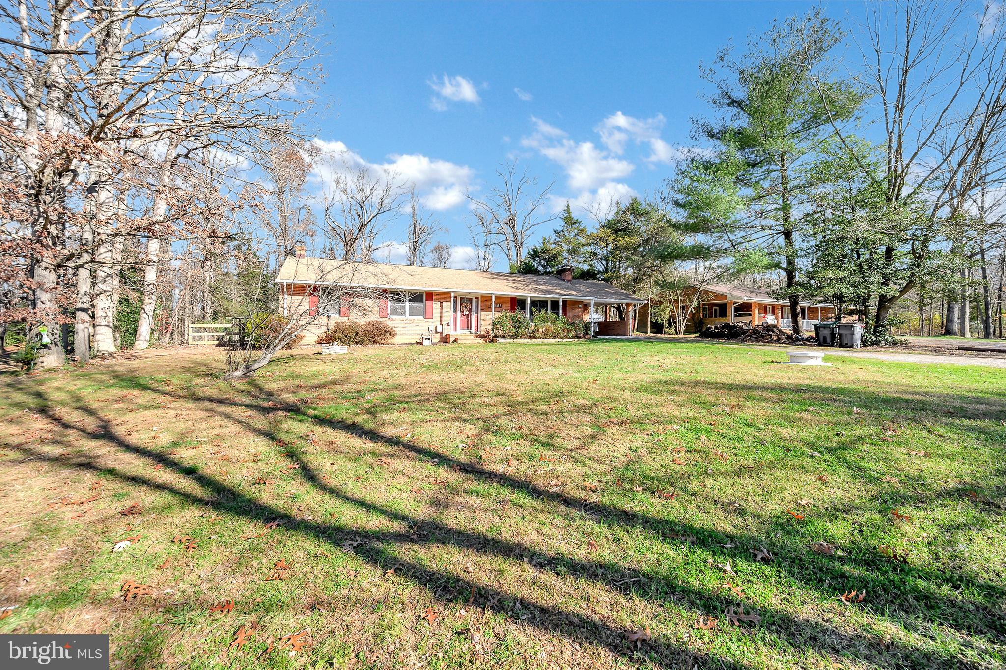 Huge Beautiful Front and Back Yards!