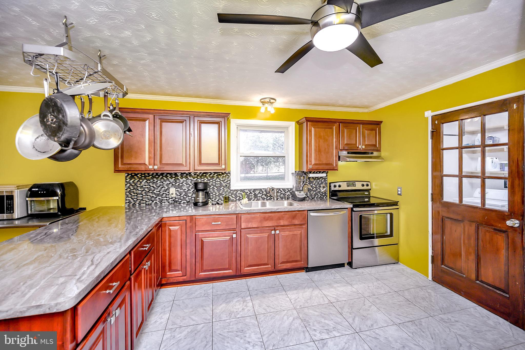 303 Colebrook Road Fredericksburg, VA 22405 - Photo 15 of 44