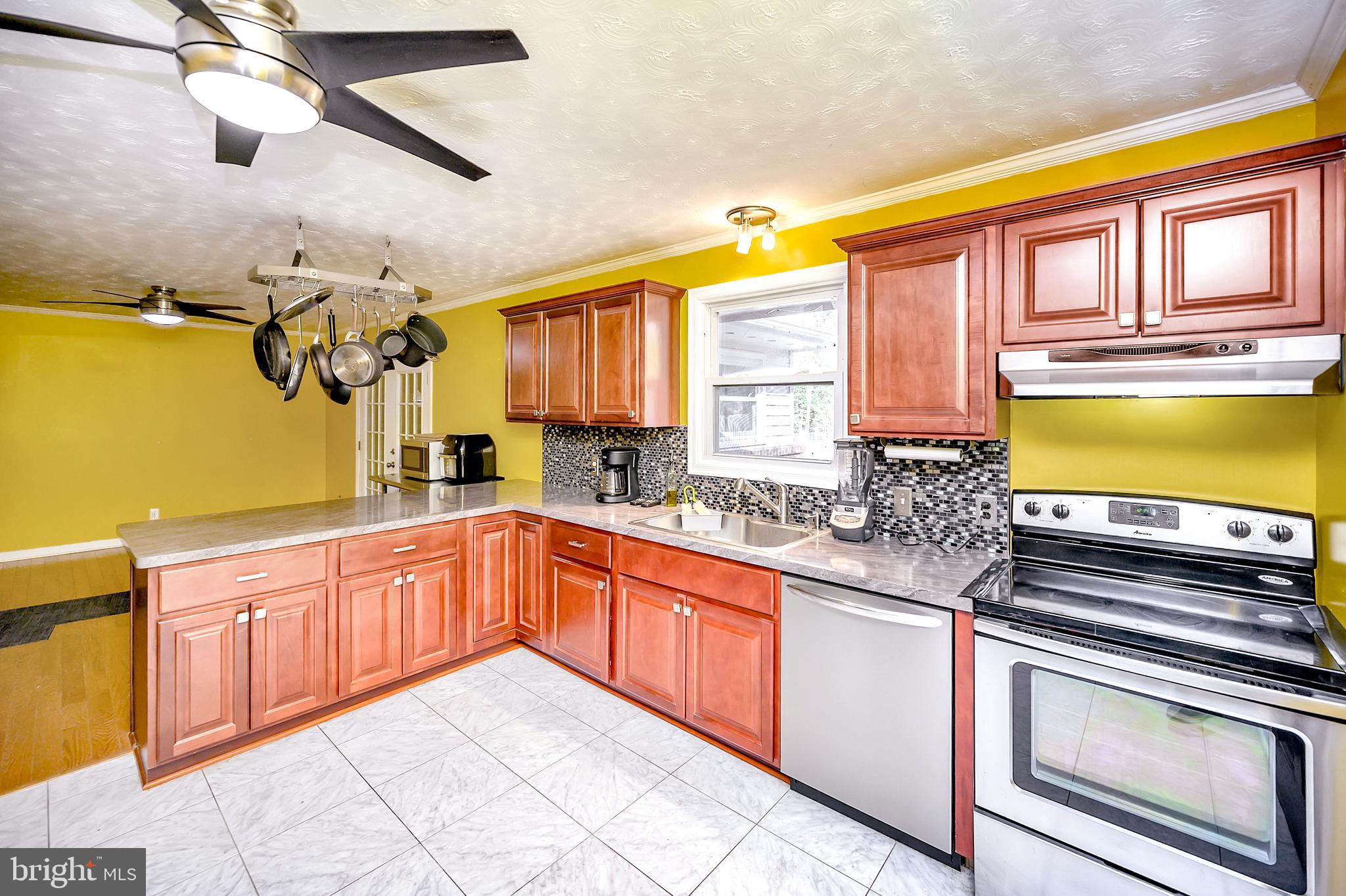 303 Colebrook Road Fredericksburg, VA 22405 - Photo 10 of 44