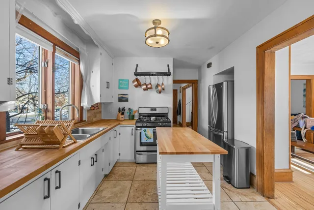 $300,000 | 4106 Snelling Avenue, Minneapolis, MN 55406