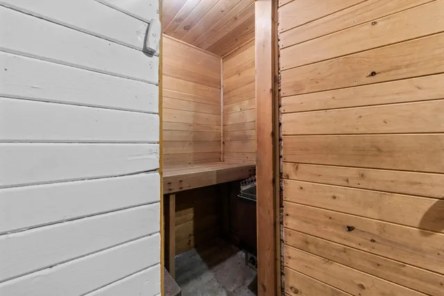 $300,000 | 4106 Snelling Avenue, Minneapolis, MN 55406