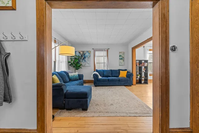 $300,000 | 4106 Snelling Avenue, Minneapolis, MN 55406